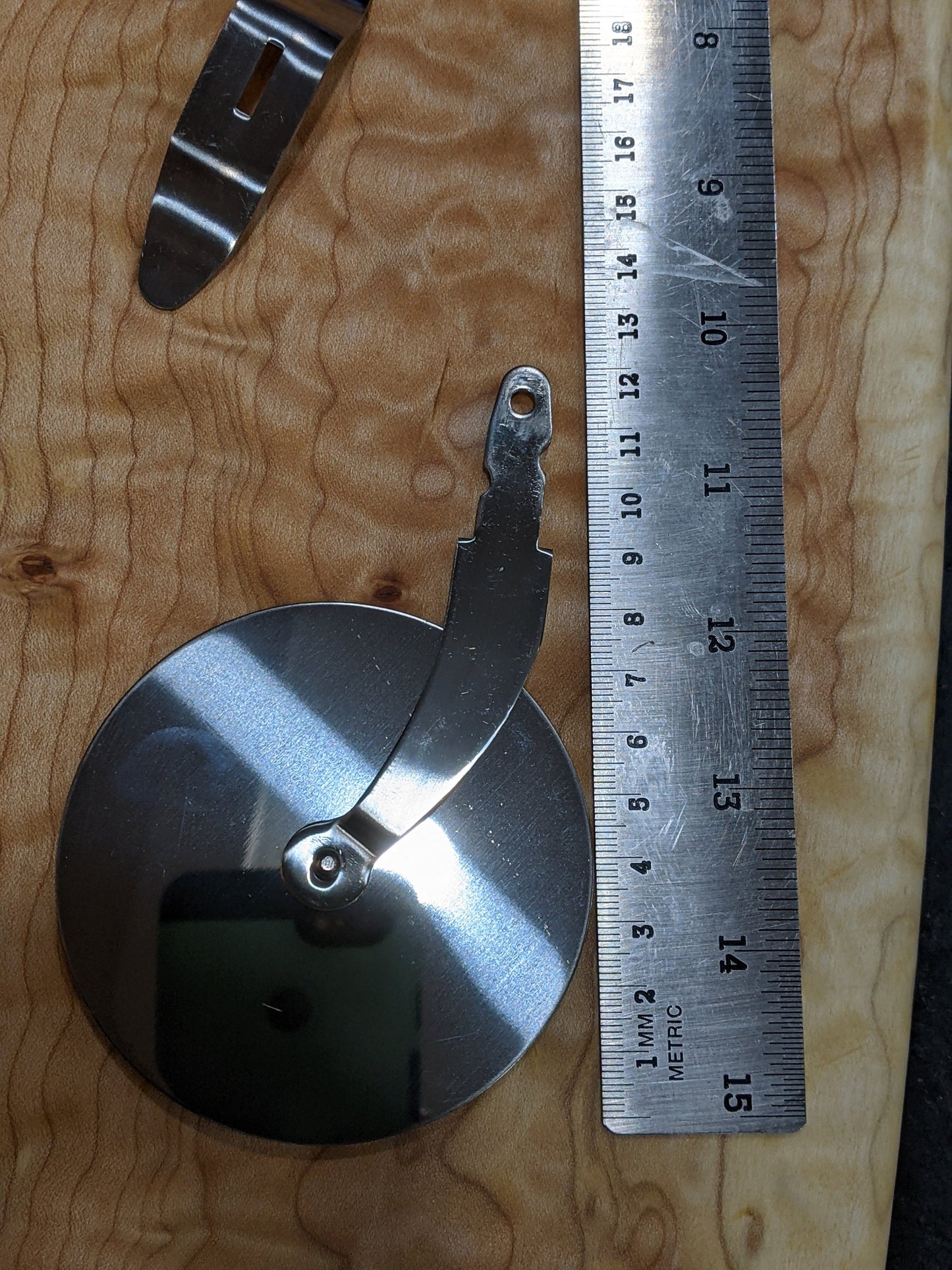 Pizza Cutter for DIY Maker