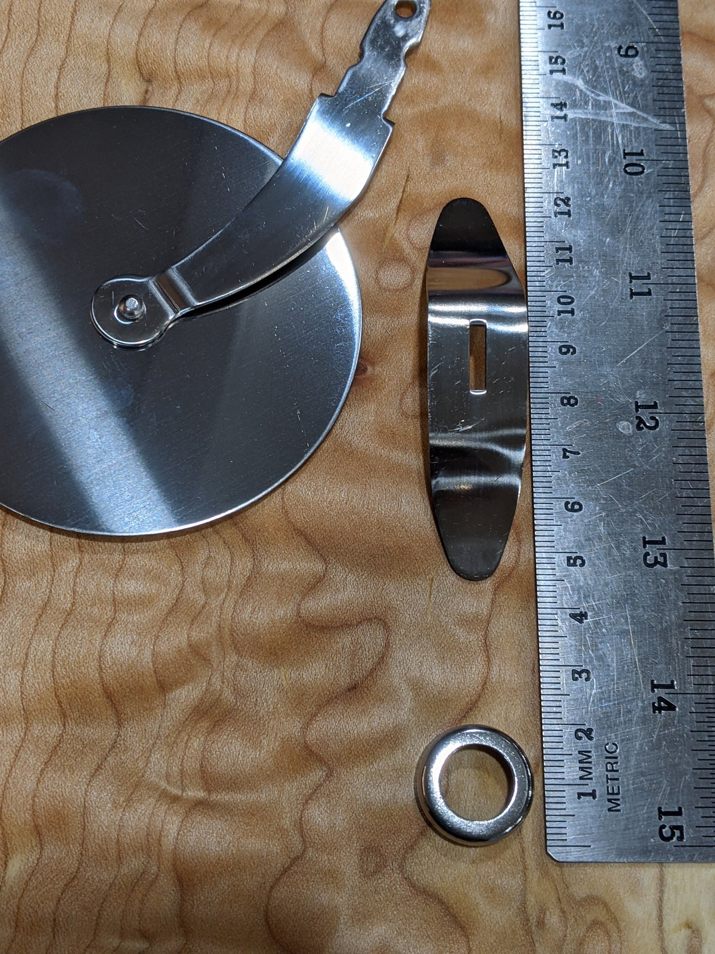 Pizza Cutter for DIY Maker
