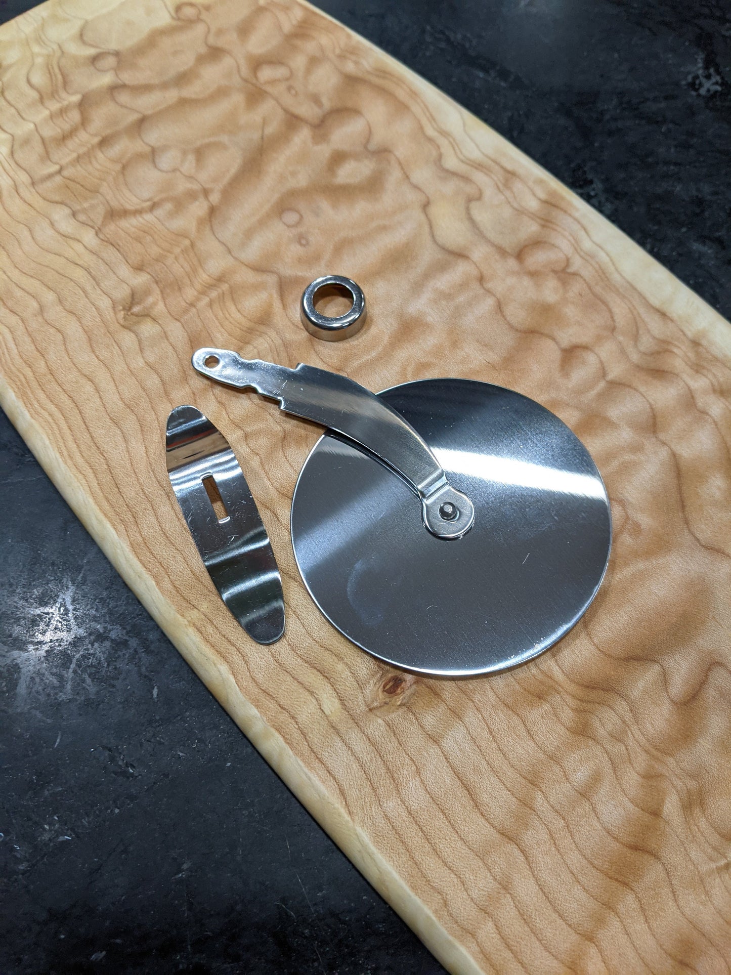 Pizza Cutter for DIY Maker