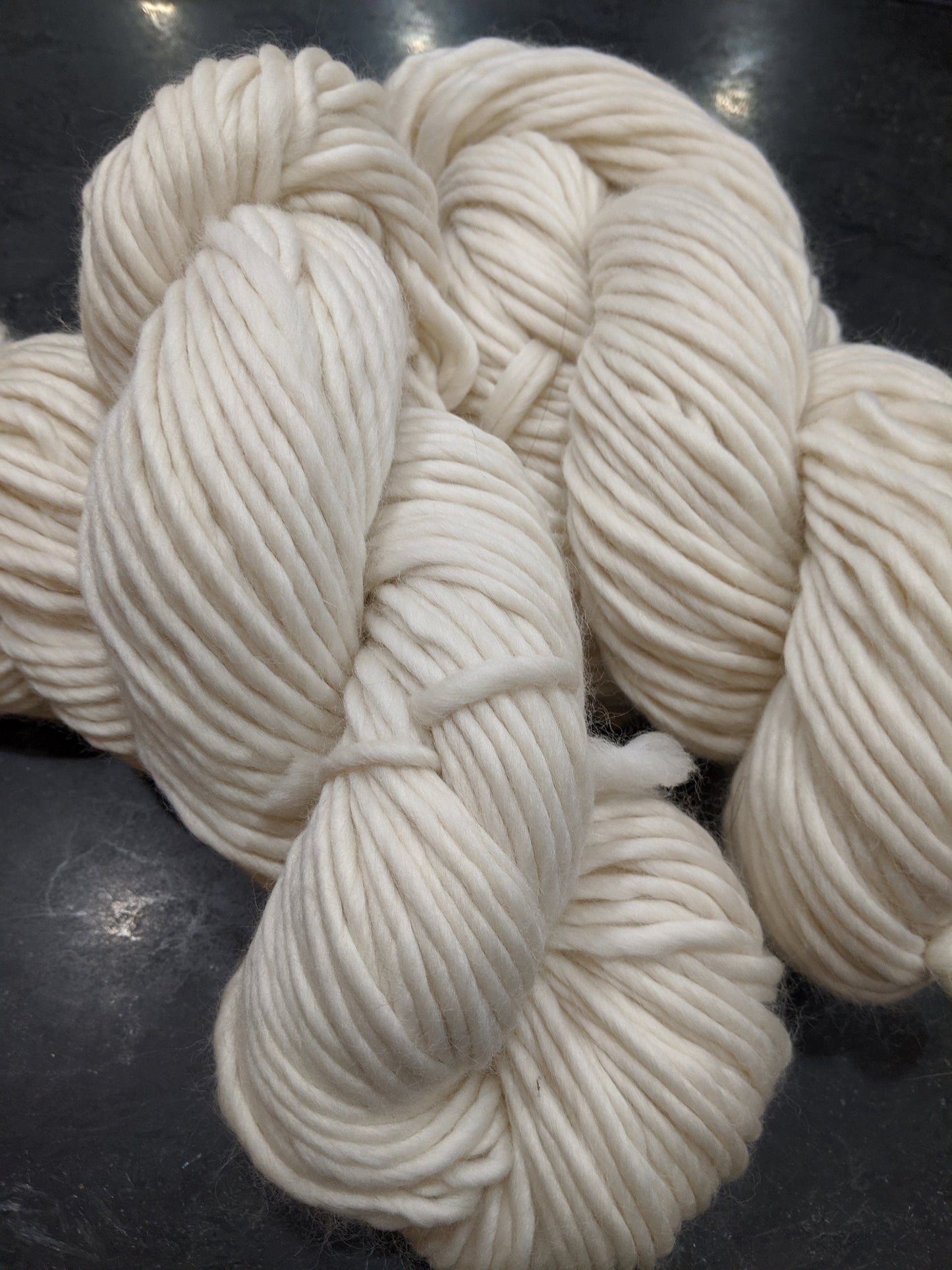 Super Chunky 100% Merino Yarn, Pencil roving