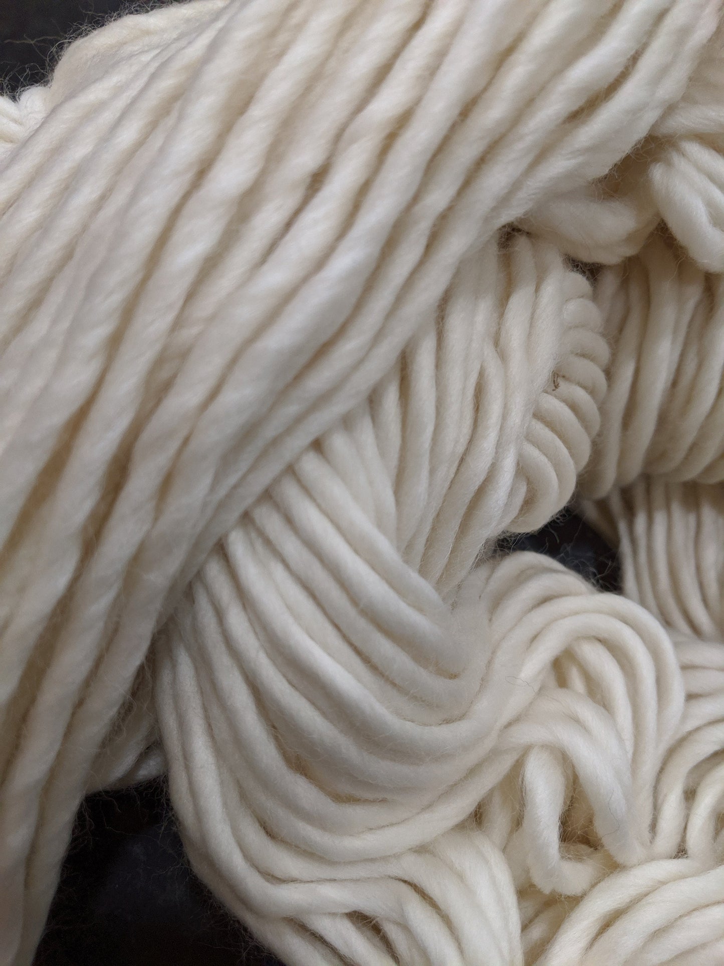Super Chunky 100% Merino Yarn, Pencil roving