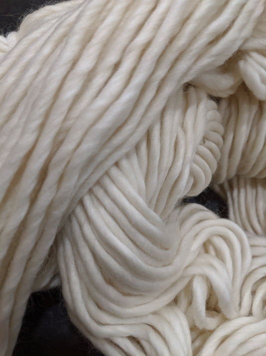 Super Chunky 100% Merino Yarn, Pencil roving