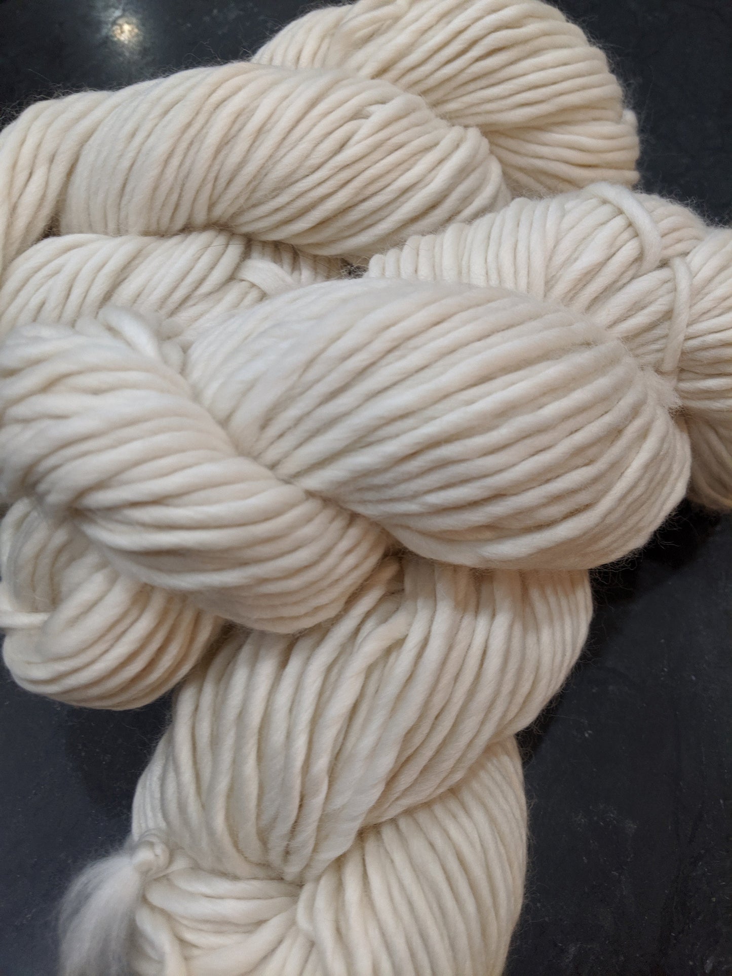 Super Chunky 100% Merino Yarn, Pencil roving